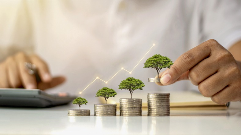 Remote staffing operational efficiency — 7 KPIs and Zedtreeo benchmarks